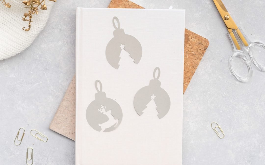 Christbaumkugeln aus Papier plotten – Freebie