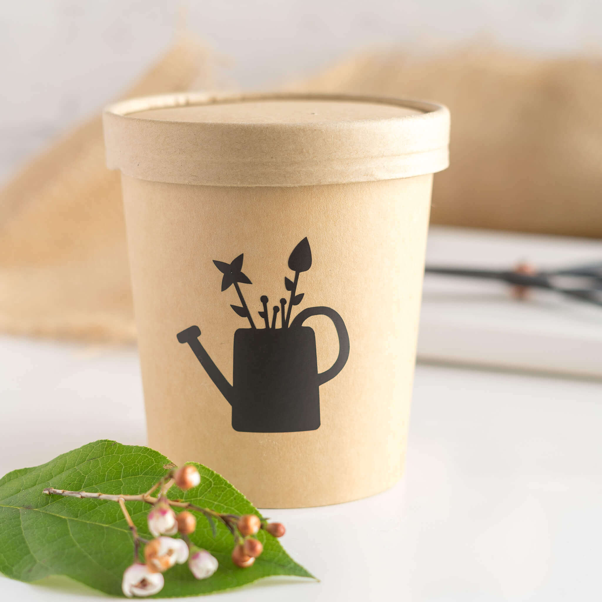 Gießkanne mit Blumen - Plotterdatei